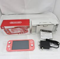 Nintendo Switch Lite 本体 コーラル