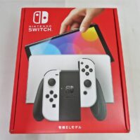 【 美品 】 Nintendo Switch 有機ELモデル ホワイト 【 付属品完備 】