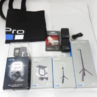 GoPro ゴープロ HERO8 Black アクションカメラ 充電器 防水ハウジング 三脚付き